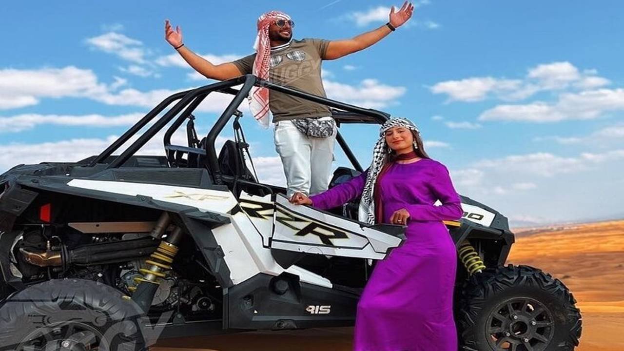 Private dune buggy tour across Dubai's desert dunes